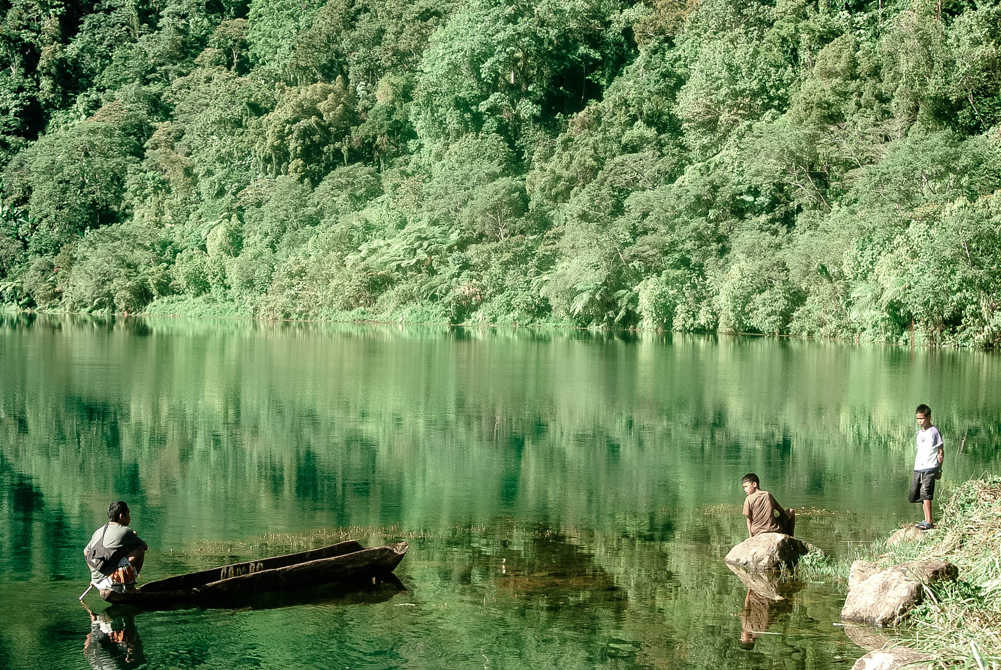 CLIMBING LAKE HOLON :  A TRAVEL GUIDE